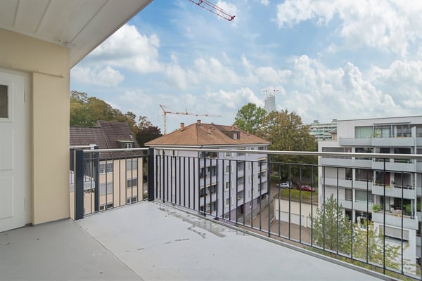 Diese charmante, helle 2-Zimmer-Wohnung mit Balkon ist perfekt für Singles oder Paare! 6