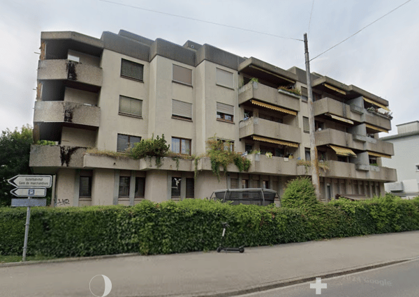 Grosszügige, gut gepflegte 5-Zimmer-Wohnung mit eigenem Vorgarten! 1