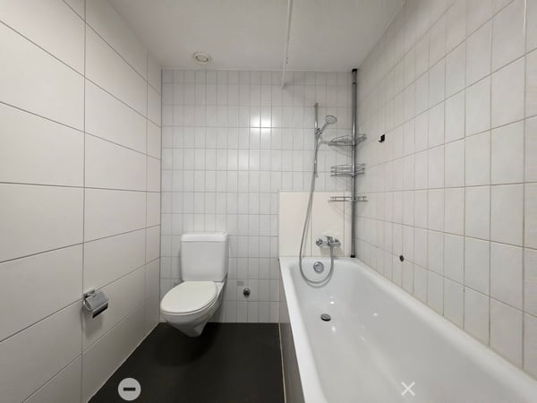 Grosszügige, gut gepflegte 6-Zimmer-Wohnung mit eigenem Vorgarten! 4