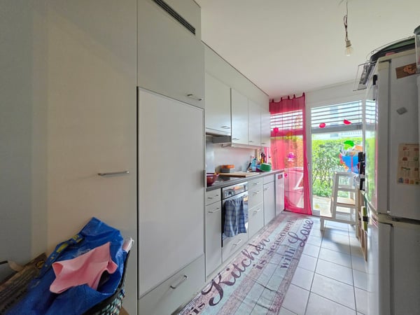 Grosszügige 4.5-Zimmer-Wohnung an zentraler Lage zu vermieten 2