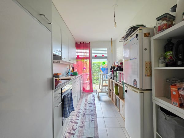 Grosszügige 4.5-Zimmer-Wohnung an zentraler Lage zu vermieten 3