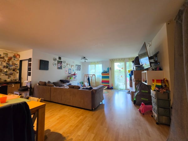 Grosszügige 4.5-Zimmer-Wohnung an zentraler Lage zu vermieten 10