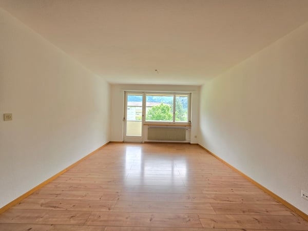 Charmante 4-Zimmer-Wohnung mit Balkon und Bergblick in Thusis 10