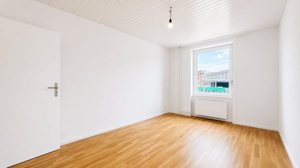 Neu Renovierte 4.5-Zimmer-Wohnung mit Balkon in Basel 3