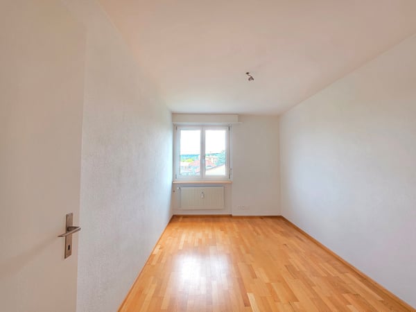 Charmante 4.5-Zimmer-Wohnung in Büren an der Aare mit Balkon und Aussicht! 13
