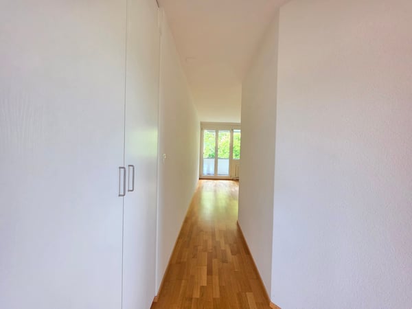 Charmante 4.5-Zimmer-Wohnung in Büren an der Aare mit Balkon und Aussicht! 10
