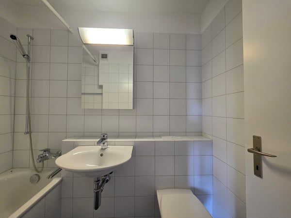 Charmante 4.5-Zimmer-Wohnung in Büren an der Aare mit Balkon und Aussicht! 7