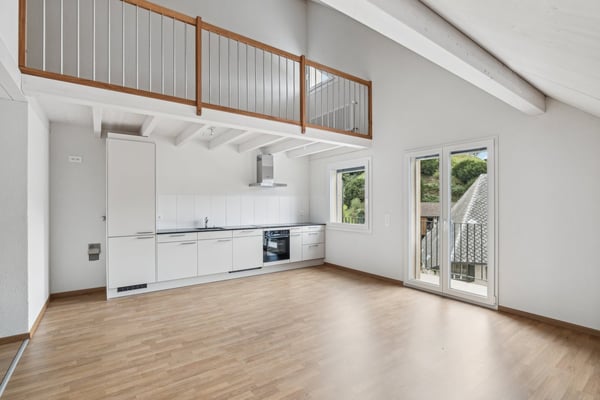 Grosszügige Maisonette-Dachwohnung an ruhiger Wohnlage! 2