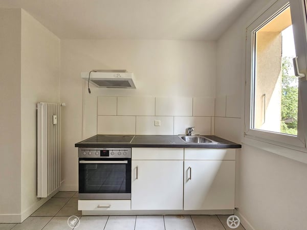 Helle 3-Zimmer-Wohnung an ruhiger Lage in Biel 3