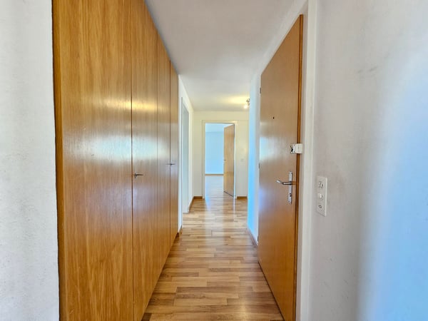 Grosszügige und gepflegte 8.5-Zimmer-Wohnung mit drei Balkonen in Toplage! 17