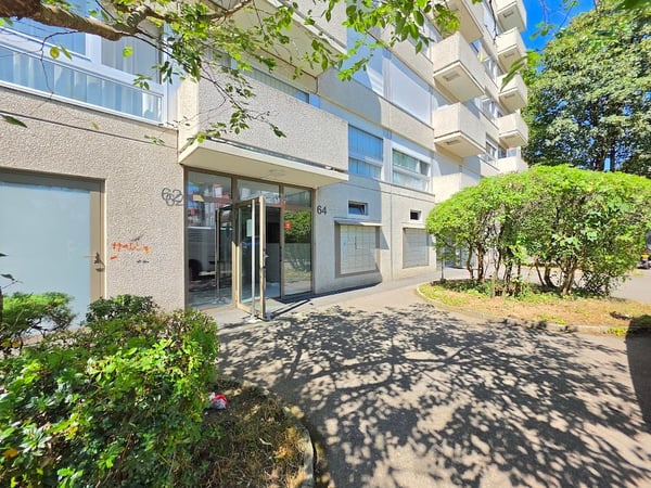 Moderne, grosszügige 1-Zimmer-Wohnung in zentraler Lage! 1