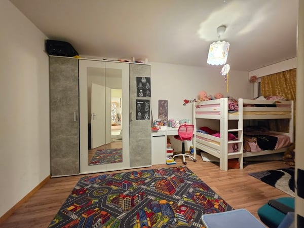 Moderne, grosszügige 1-Zimmer-Wohnung in zentraler Lage! 8