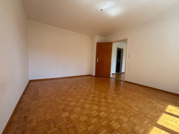 Spacieux appartement de 4 pièces avec balcon à Delémont 10