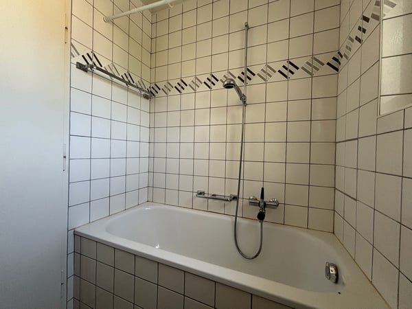 Spacieux appartement de 4 pièces avec balcon à Delémont 5