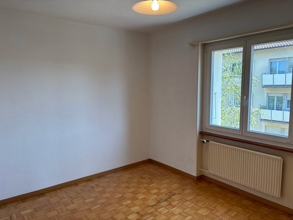 Spacieux appartement de 4 pièces avec balcon à Delémont 13