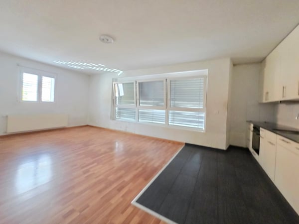 Gemütliche 3-Zimmer-Wohnung im Erdgeschoss in Biel – ab sofort verfügbar! 4