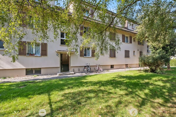 Charmante 4-Zimmer-Wohnung mit Balkon in Biel zu vermieten! 1