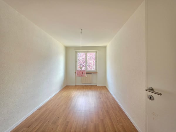 Charmante 4-Zimmer-Wohnung mit Balkon in Biel zu vermieten! 7