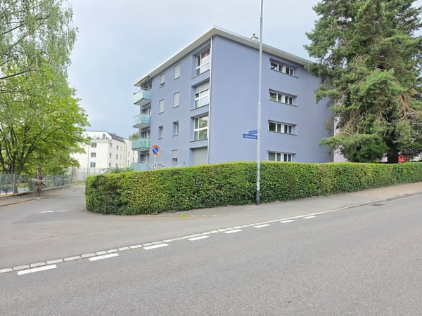 Gemütliche 3.5-Zimmerwohnung mit liebvollem Charme mit Balkon! 1