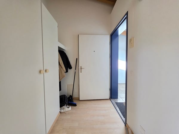 Heimelige, grossflächige Dachwohnung! 13