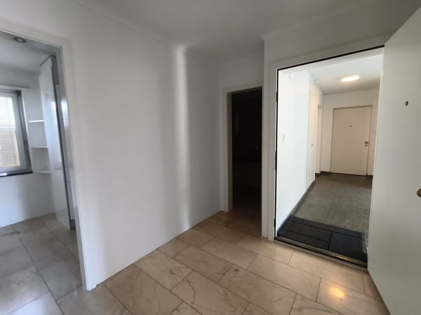 Befristete Helle Wohnung an zentraler Lage in Zürich befristet bis März 2027 6