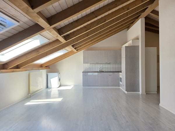 Heimelige, grossflächige Dachwohnung! 5