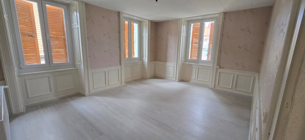 Spacieux appartement de 3.5 pièces au cœur du Locle, rénové 10