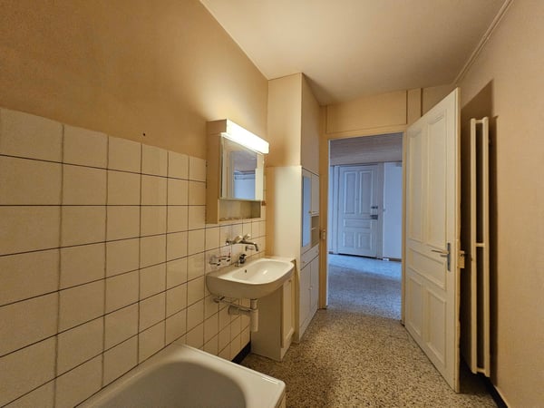 Charmant appartement de 3 pièces au cœur du Locle 12