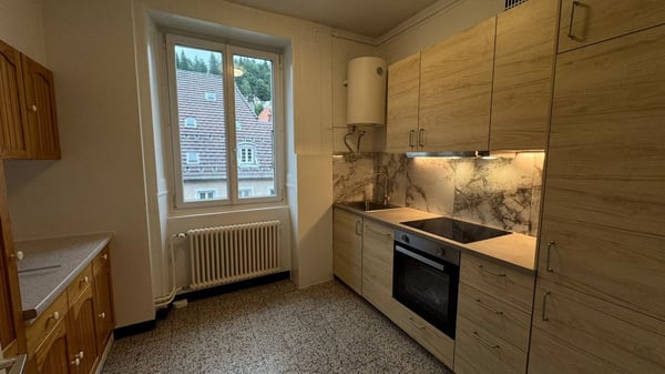 Charmant appartement de 3 pièces au cœur du Locle 8