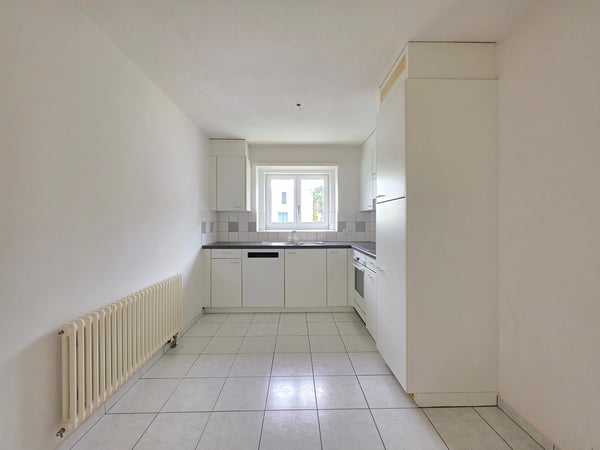 Moderne und grosszügige 4 ZWG per sofort zu vermieten 3