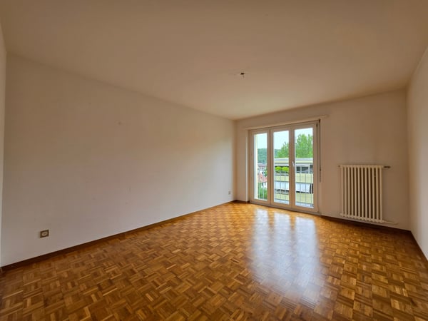 Moderne und grosszügige 4 ZWG per sofort zu vermieten 6