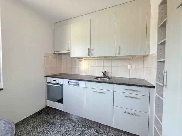 Gemütliche 4-Zimmer-Wohnung mit Balkon und Aussicht auf die Emme! 3