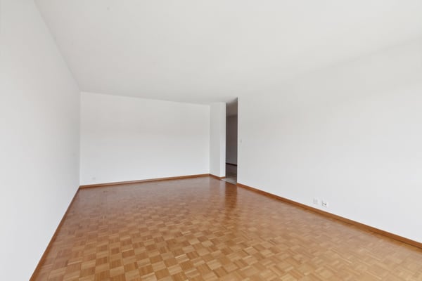 Appartement 3 pièces lumineux avec balcon et vue à La Chaux-de-Fonds 5
