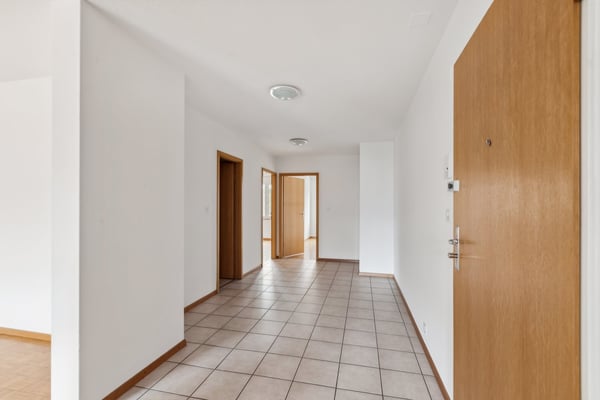 Appartement 3 pièces lumineux avec balcon et vue à La Chaux-de-Fonds 4