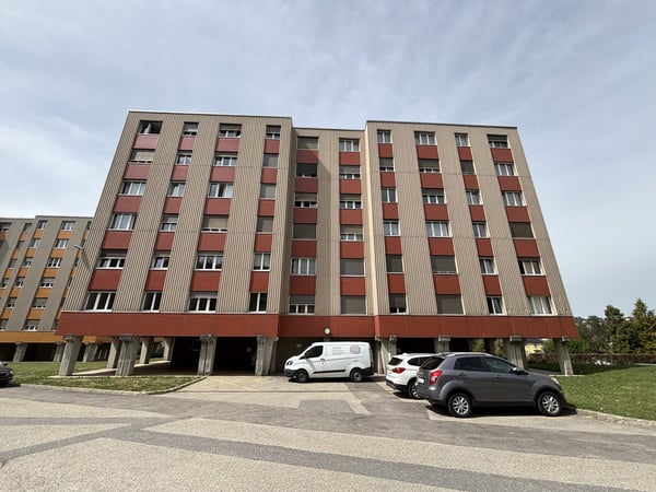 Appartement 3 pièces lumineux avec balcon et vue à La Chaux-de-Fonds 11