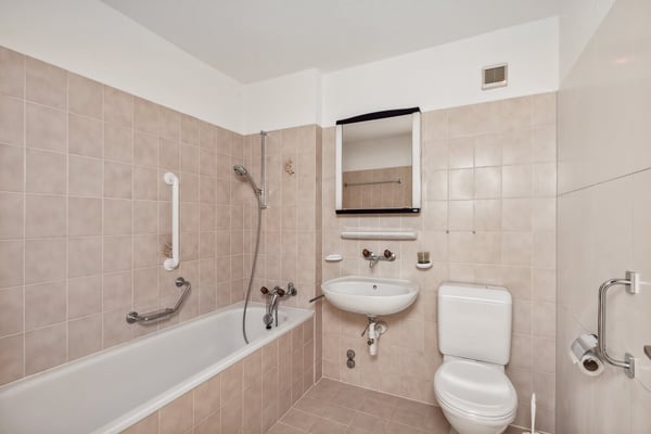 Appartement 3 pièces lumineux avec balcon et vue à La Chaux-de-Fonds 10