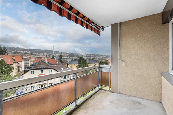Appartement 3 pièces lumineux avec balcon et vue à La Chaux-de-Fonds 3