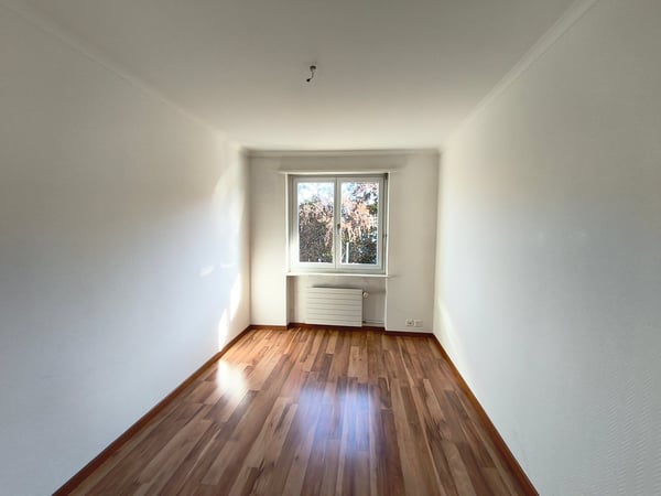 Befristete, Moderne 3 Zimmer Wohnung in Zürich 10