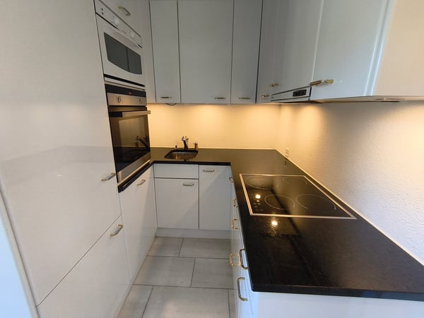 Befristete, Moderne 3 Zimmer Wohnung in Zürich 6