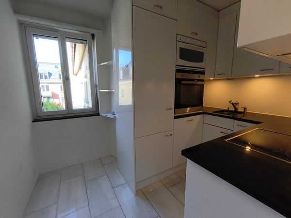 Befristete, Moderne 3 Zimmer Wohnung in Zürich 4