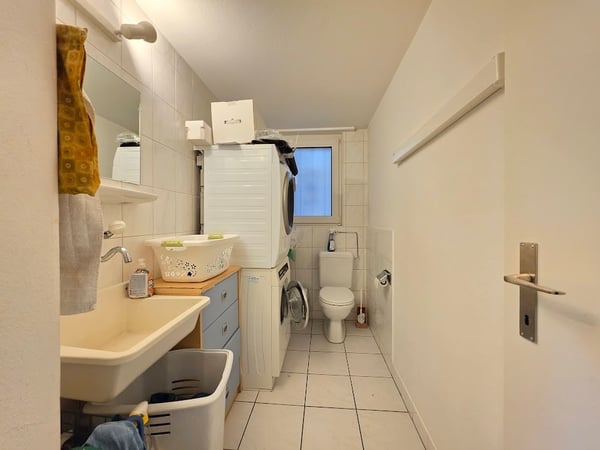 Attraktives Gewerbelokal für Coiffeur oder Detailhandel zu vermieten! 8