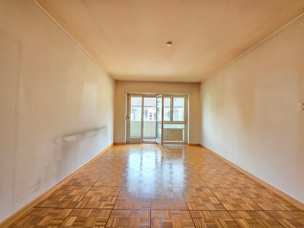 Grosszügige, helle 1-Zimmer-Wohnung, an zentrale Wohnlage 8