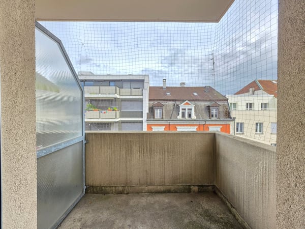 Grosszügige, helle 1-Zimmer-Wohnung, an zentrale Wohnlage 19