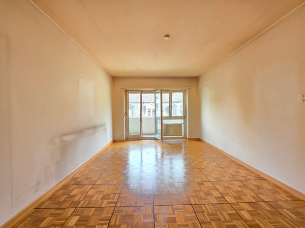 Grosszügige, helle 1-Zimmer-Wohnung, an zentrale Wohnlage 9
