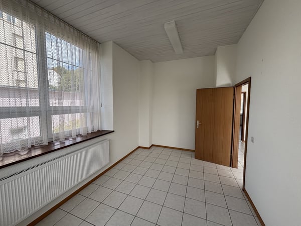 À LOUER – Local commercial / bureaux avec excellente situation à Tramelan 13