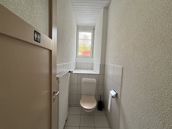 À LOUER – Local commercial / bureaux avec excellente situation à Tramelan 18