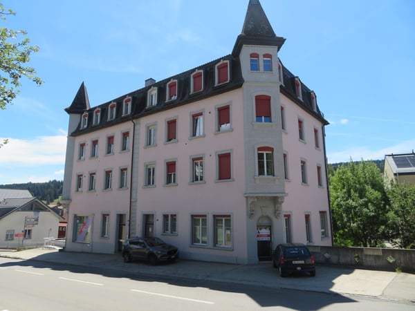 À LOUER – Local commercial / bureaux avec excellente situation à Tramelan 1