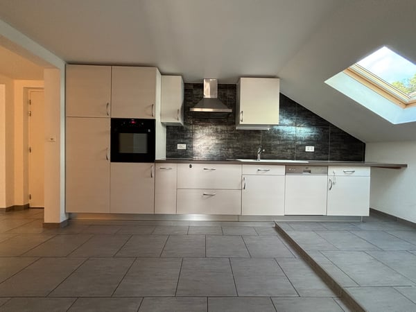 À louer – Spacieux appartement de 4 pièces rénové – Rue de France 16, Le Locle 2
