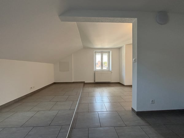 À louer – Spacieux appartement de 4 pièces rénové – Rue de France 16, Le Locle 4