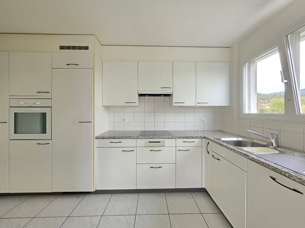 Grosszügige Attikawohnung mit Blick auf Olten! 2